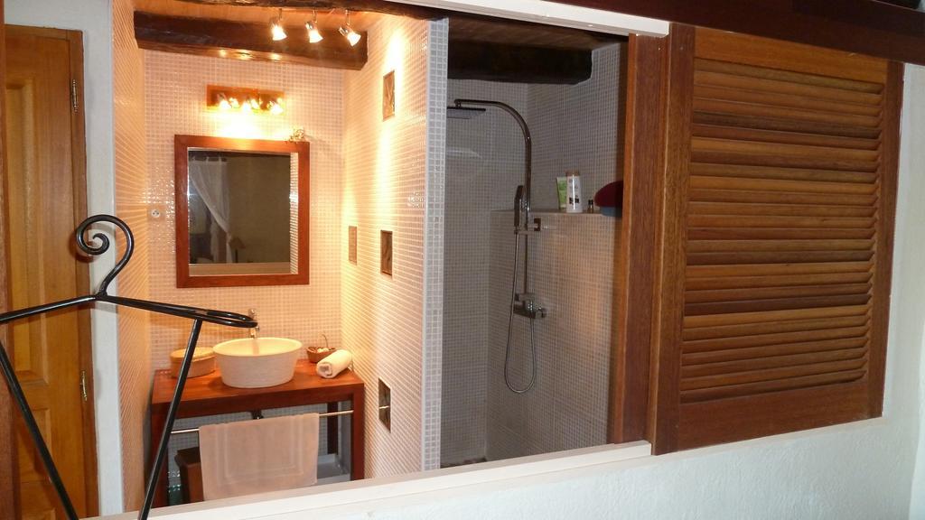 Ferme De Simondon Plats Room photo